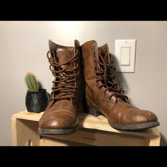 Combat Boots - Picture 2 of 4